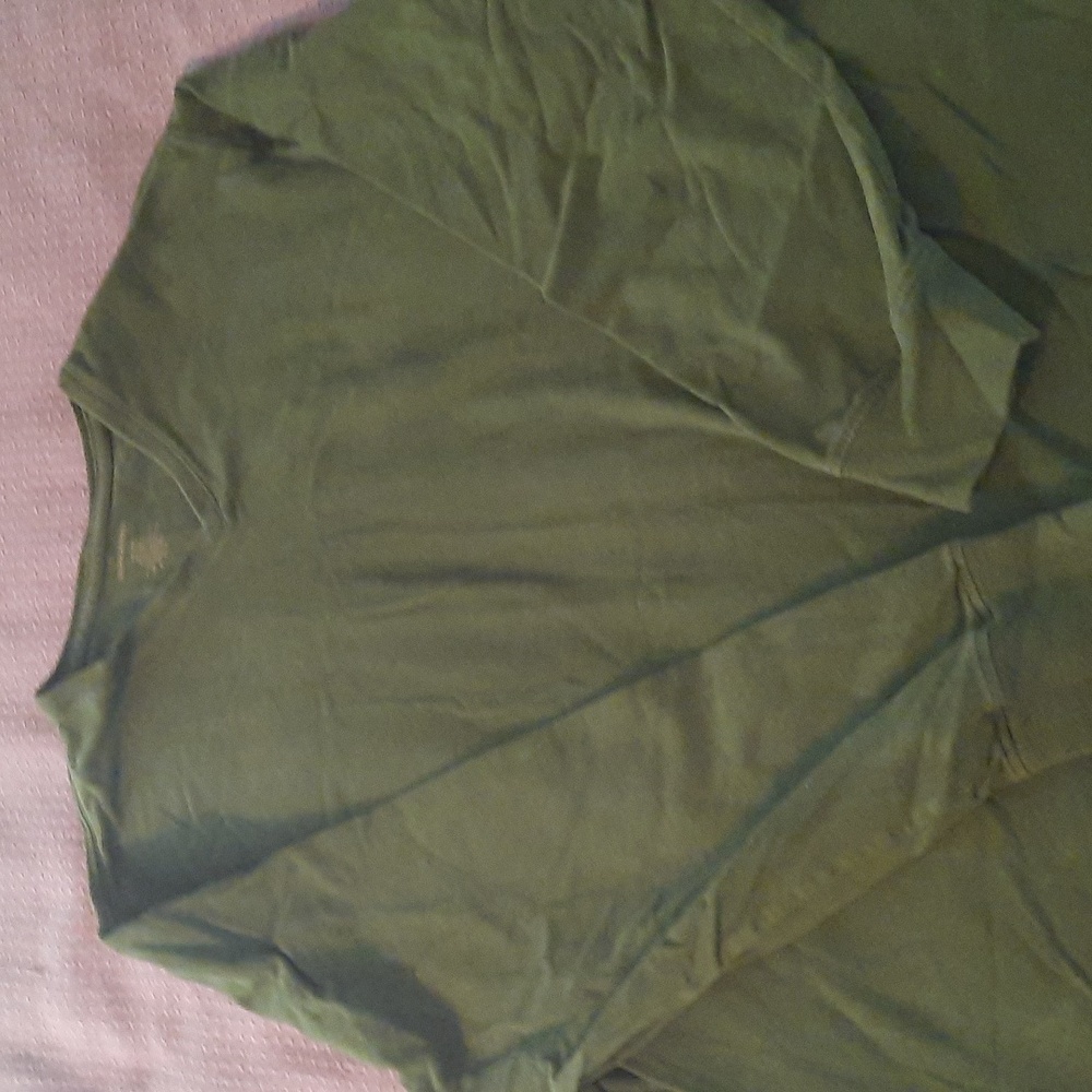 Mens new v neck long sleeve tee.